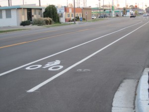 Conventional bike lane, Hilton & 9 mile